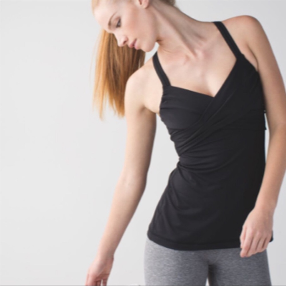 ♥️RED Lululemon Beautiful Tank HARD TO FIND ♥️♥️♥️